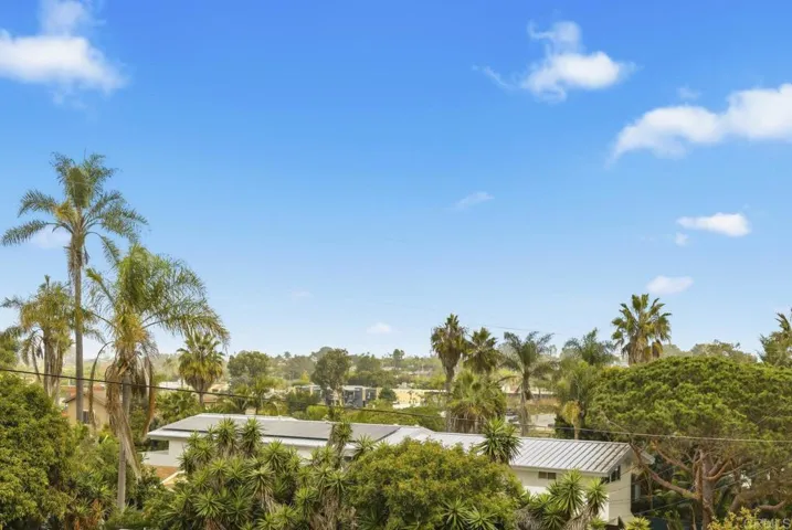 170 Diana Street, Encinitas, California 92024