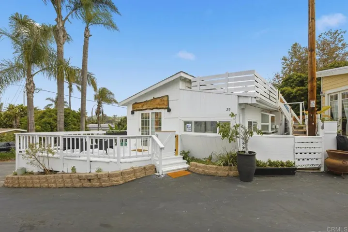 170 Diana Street, Encinitas, California 92024