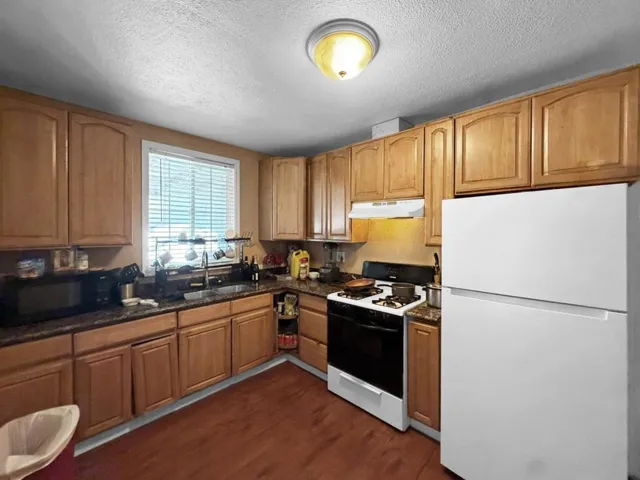 204 Sunset Boulevard, Hayward, California 94541