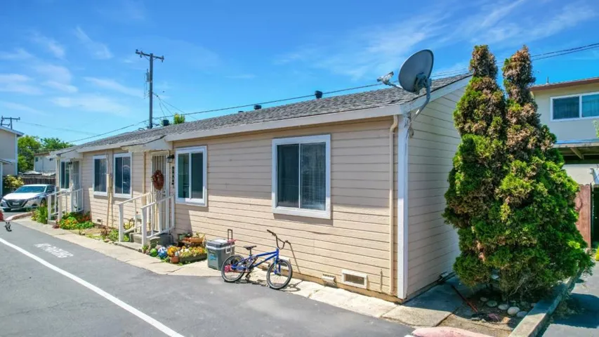 204 Sunset Boulevard, Hayward, California 94541