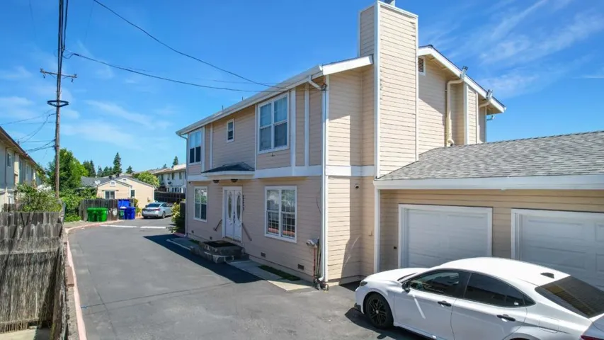 204 Sunset Boulevard, Hayward, California 94541