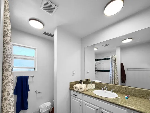204 Sunset Boulevard, Hayward, California 94541