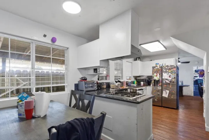204 Sunset Boulevard, Hayward, California 94541