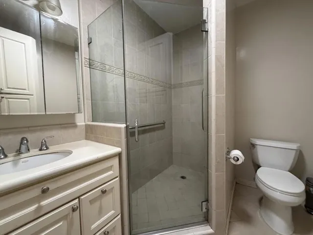 1427 Floribunda Avenue 104, Burlingame, California 94010