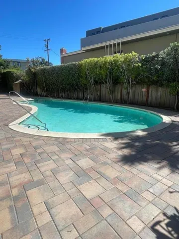1427 Floribunda Avenue 104, Burlingame, California 94010