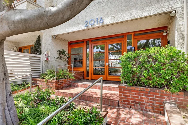 2016 Euclid Street 6, Santa Monica, California 90405