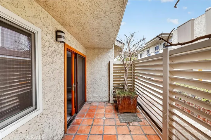 2016 Euclid Street 6, Santa Monica, California 90405
