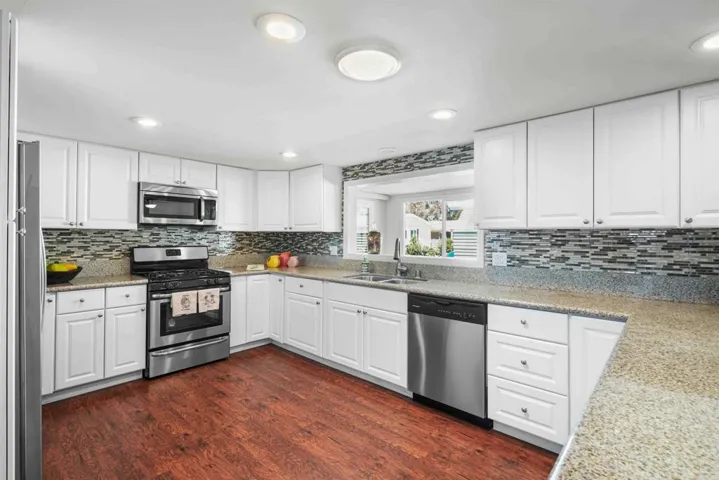 3439 Don Lorenzo Drive, Carlsbad, California 92010