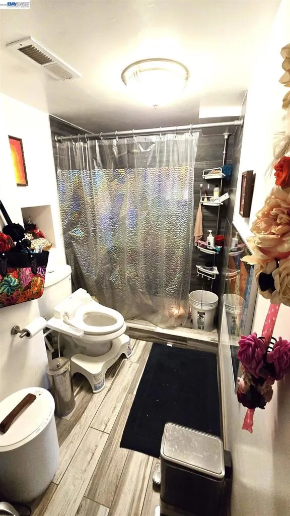 downstairs bath room