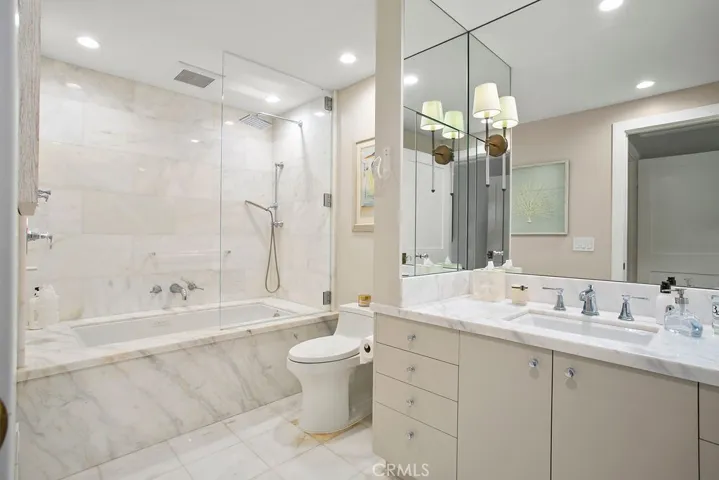 409 Poinsettia Ave., Corona Del Mar, California 92625