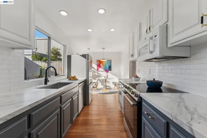 1034 Trellis Ln, Alameda, California 94502