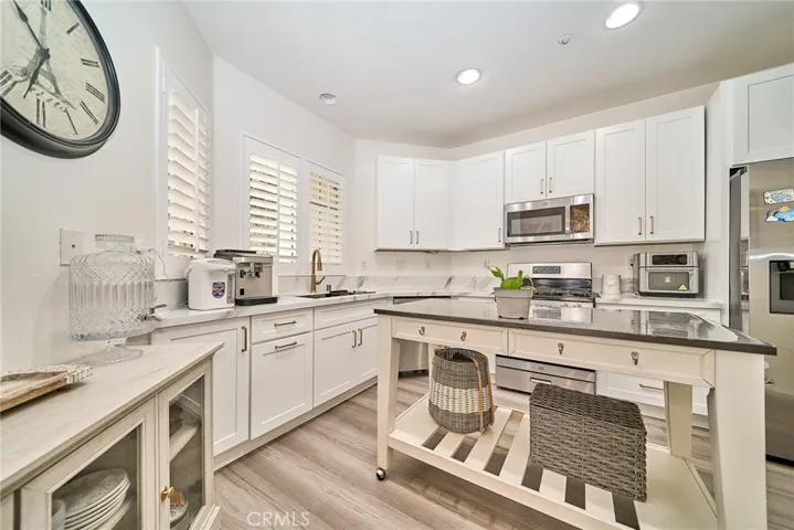 921 Somerville, Irvine, California 92620