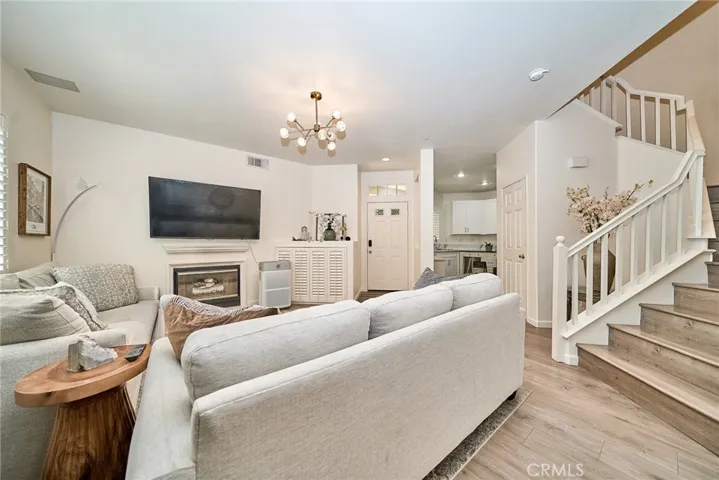 921 Somerville, Irvine, California 92620