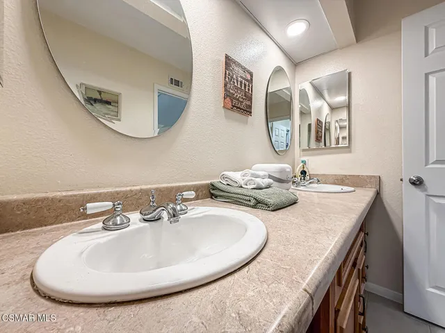 kShared Bath2