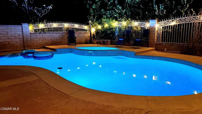 Peak Pool night7.jpg2