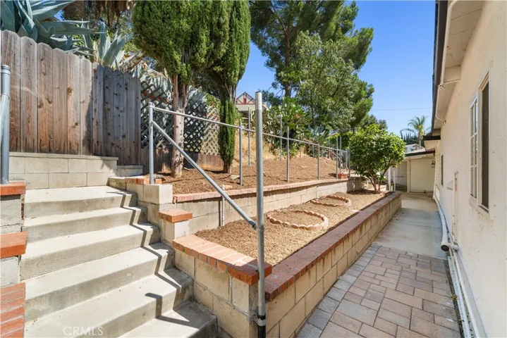 2035 Las Colinas, Los Angeles, California 90041