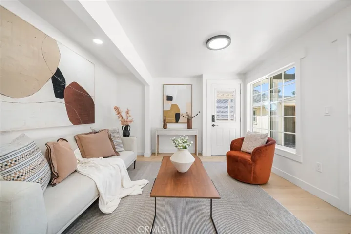 2035 Las Colinas, Los Angeles, California 90041