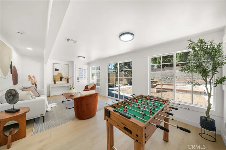 2035 Las Colinas, Los Angeles, California 90041