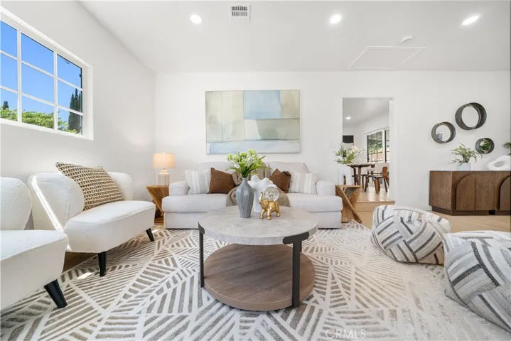 2035 Las Colinas, Los Angeles, California 90041