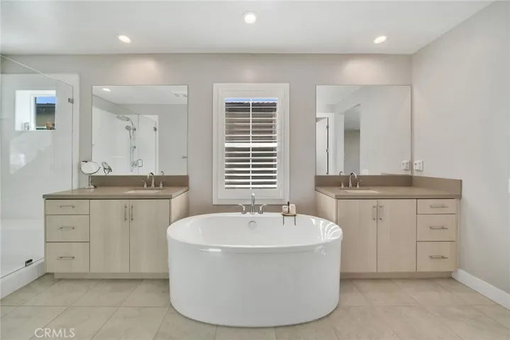190 Orange, Lake Forest, California 92630