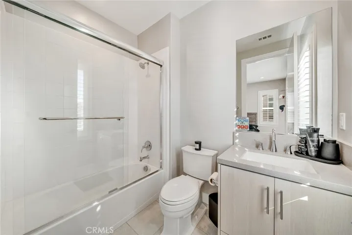 190 Orange, Lake Forest, California 92630