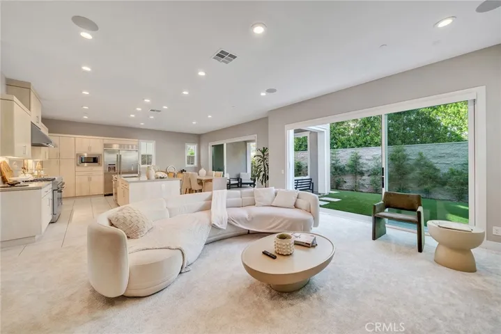 190 Orange, Lake Forest, California 92630