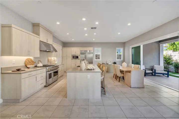 190 Orange, Lake Forest, California 92630