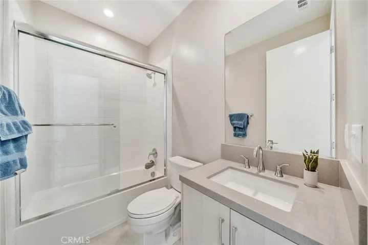 190 Orange, Lake Forest, California 92630
