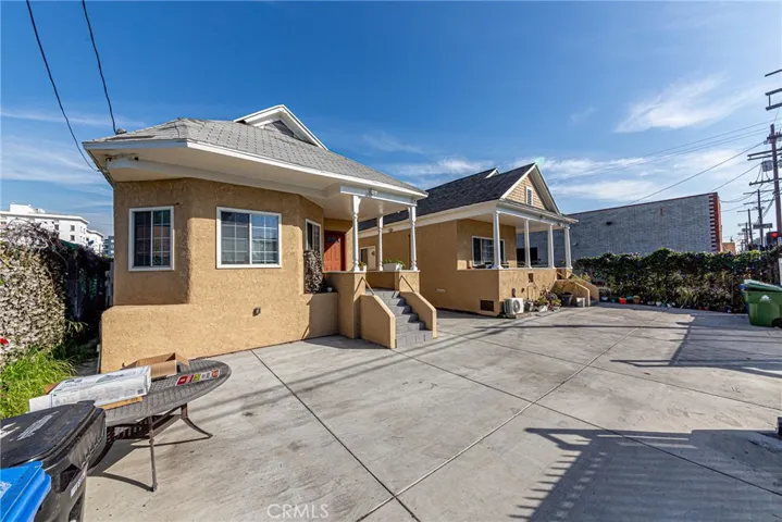 229 W 28th Street, Los Angeles, California 90007