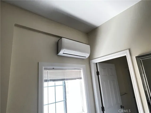 229 W 28th Street, Los Angeles, California 90007