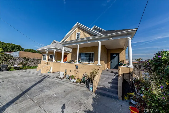 229 W 28th Street, Los Angeles, California 90007