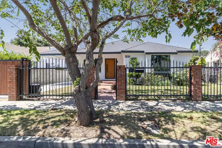8954 Kramerwood Pl LA CA 90034