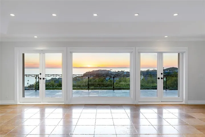 517 Emerald Bay, Laguna Beach, California 92651