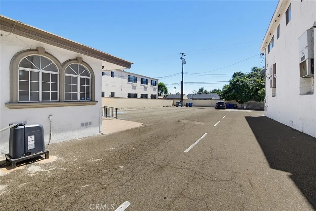 11128 Whittier, Whittier, California 90606 — photo 4