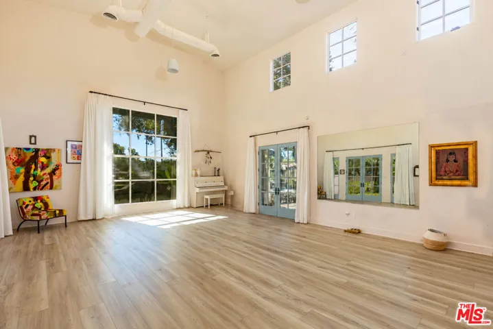 202 Canada Street, Ojai, California 93023