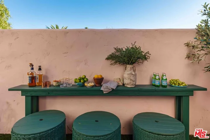 202 Canada Street, Ojai, California 93023