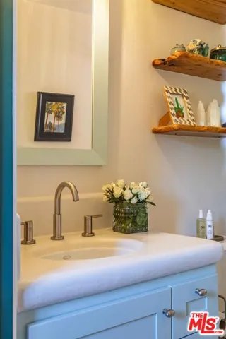 202 Canada Street, Ojai, California 93023