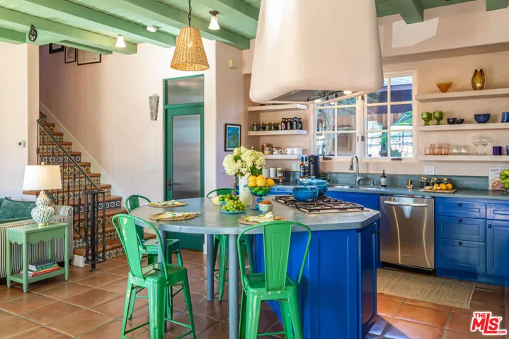 202 Canada Street, Ojai, California 93023