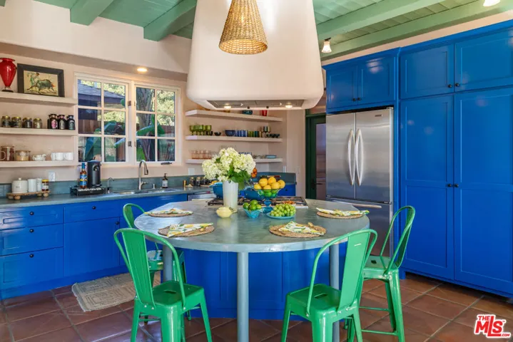202 Canada Street, Ojai, California 93023