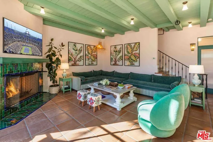 202 Canada Street, Ojai, California 93023