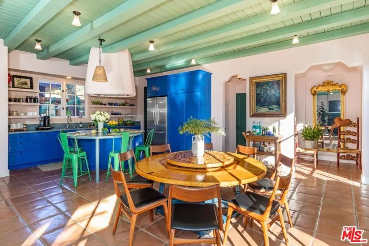 202 Canada Street, Ojai, California 93023