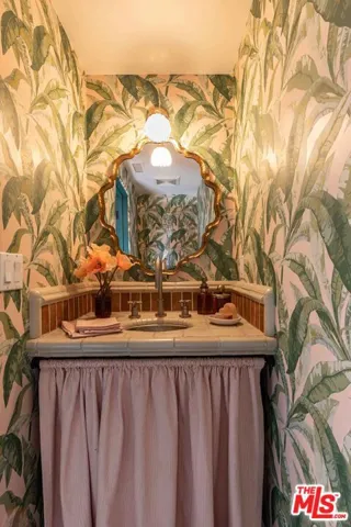 202 Canada Street, Ojai, California 93023