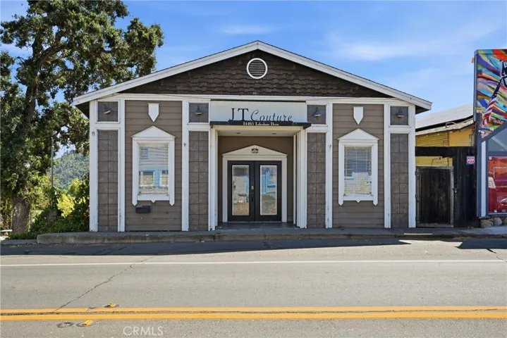 front lakeshore of commercial