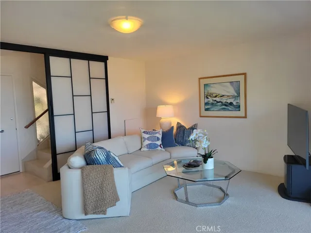 ENTRY LEVEL BONUS ROOM