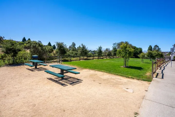 37 Winding Way, Watsonville, California 95076