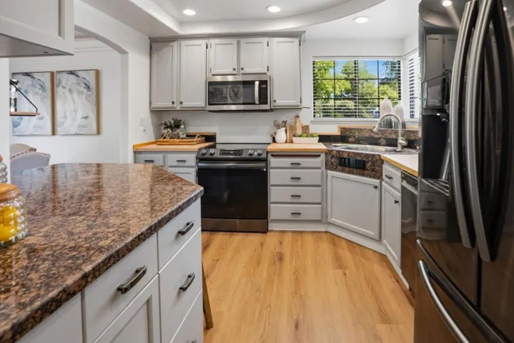 37 Winding Way, Watsonville, California 95076