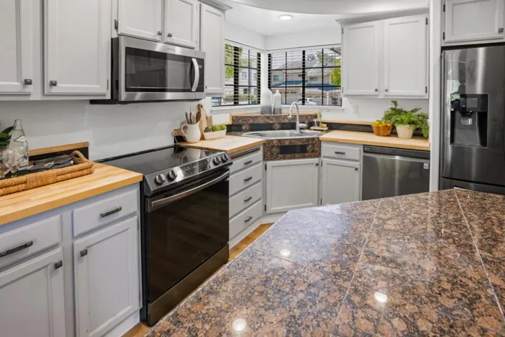 37 Winding Way, Watsonville, California 95076