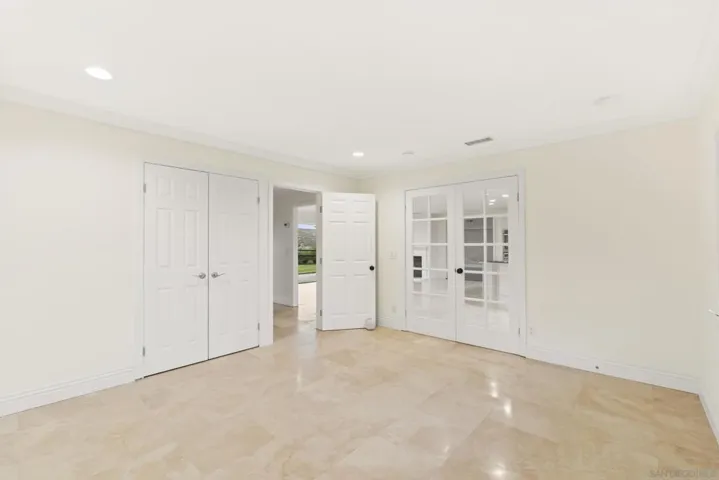 Flex for office or 4th bedroom