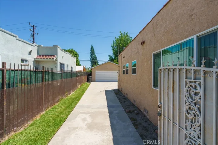 346 W School Street, Compton, California 90220