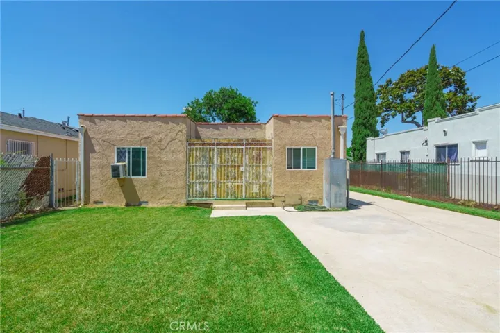 346 W School Street, Compton, California 90220